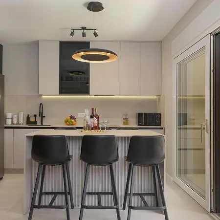 Dalmavita - Luxury With Private Garden, Just 5 Min Walk To Unesco Heritage Center Apartamento *