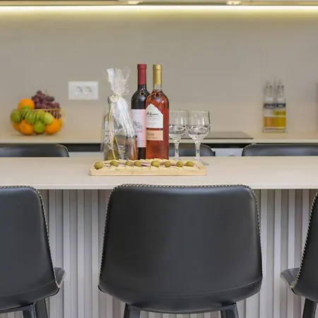 Apartamento Dalmavita - Luxury With Private Garden, Just 5 Min Walk To Unesco Heritage Center