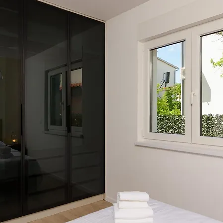 Dalmavita - Luxury With Private Garden, Just 5 Min Walk To Unesco Heritage Center Apartamento *
