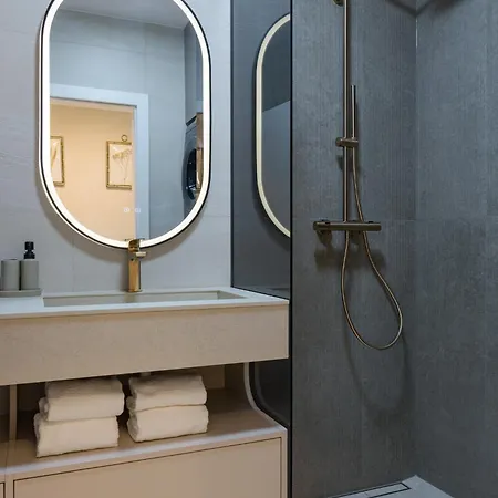 Apartamento Dalmavita - Luxury With Private Garden, Just 5 Min Walk To Unesco Heritage Center