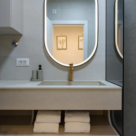 Dalmavita - Luxury With Private Garden, Just 5 Min Walk To Unesco Heritage Center *