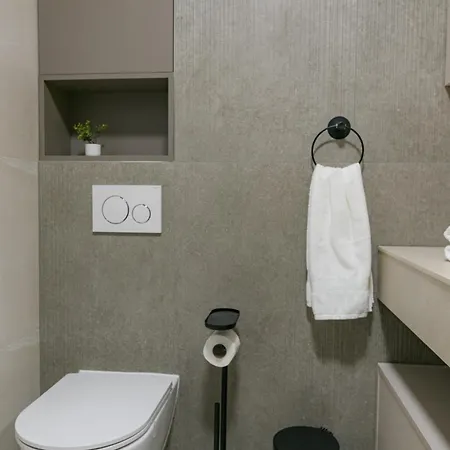 Apartamento Dalmavita - Luxury With Private Garden, Just 5 Min Walk To Unesco Heritage Center *