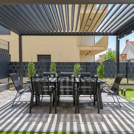 Dalmavita - Luxury With Private Garden, Just 5 Min Walk To Unesco Heritage Center *