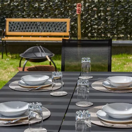 Dalmavita - Luxury With Private Garden, Just 5 Min Walk To Unesco Heritage Center Apartamento