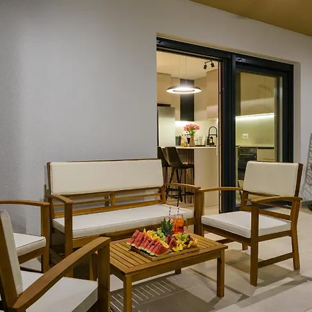 Dalmavita - Luxury With Private Garden, Just 5 Min Walk To Unesco Heritage Center Apartamento *