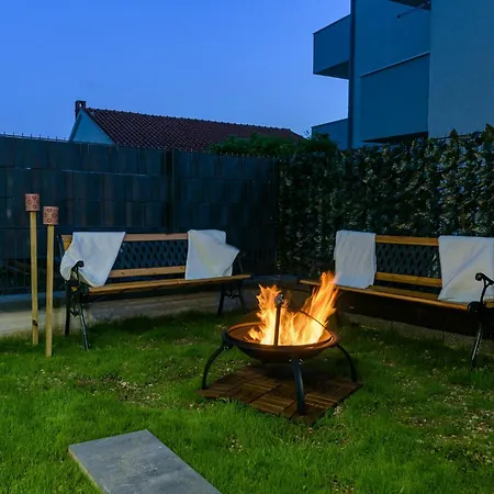Apartamento Dalmavita - Luxury With Private Garden, Just 5 Min Walk To Unesco Heritage Center